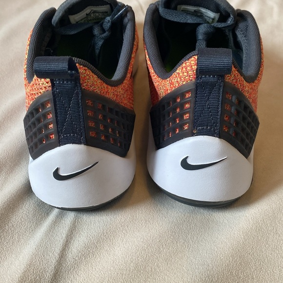 EUC NIKE Lunarestoa 2 SE Sneaker M10.5/EU:44.5 - Picture 6 of 7